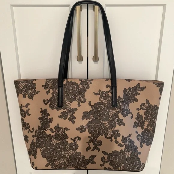 MICHAEL Michael Kors Emry Large Lace Tote - Picture 2 of 7